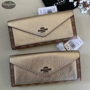 COACH (No.40040)