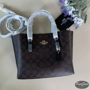 COACH (No.C4250)