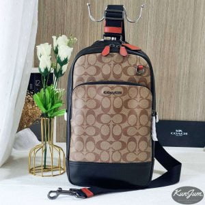 COACH (No.C8356)