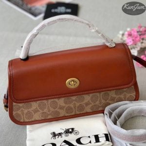 COACH (No.143)