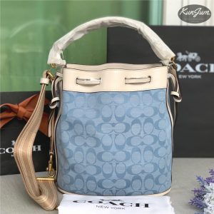 COACH (No.C4693)