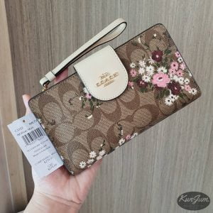 COACH (No.C3722)