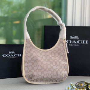 COACH (No.C2588)