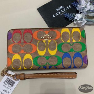 COACH (No.C4537)