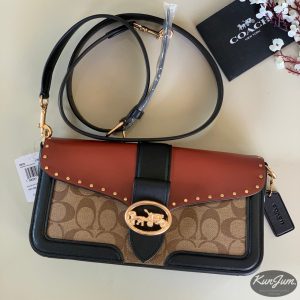 COACH (No.5605)