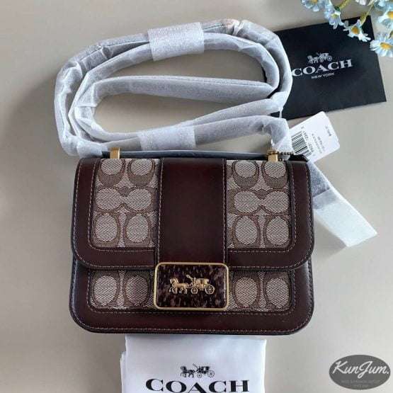COACH (No.4616)