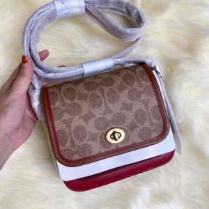 COACH (No.3693)