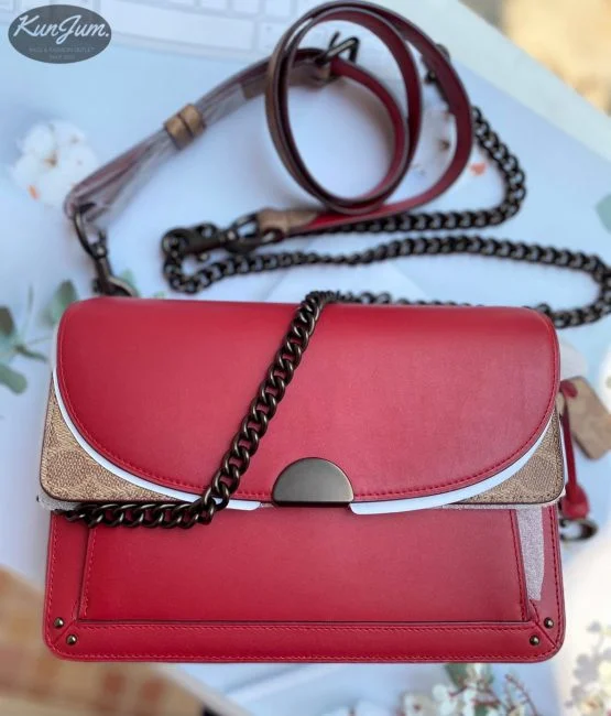 COACH (No.76046) - Image 4